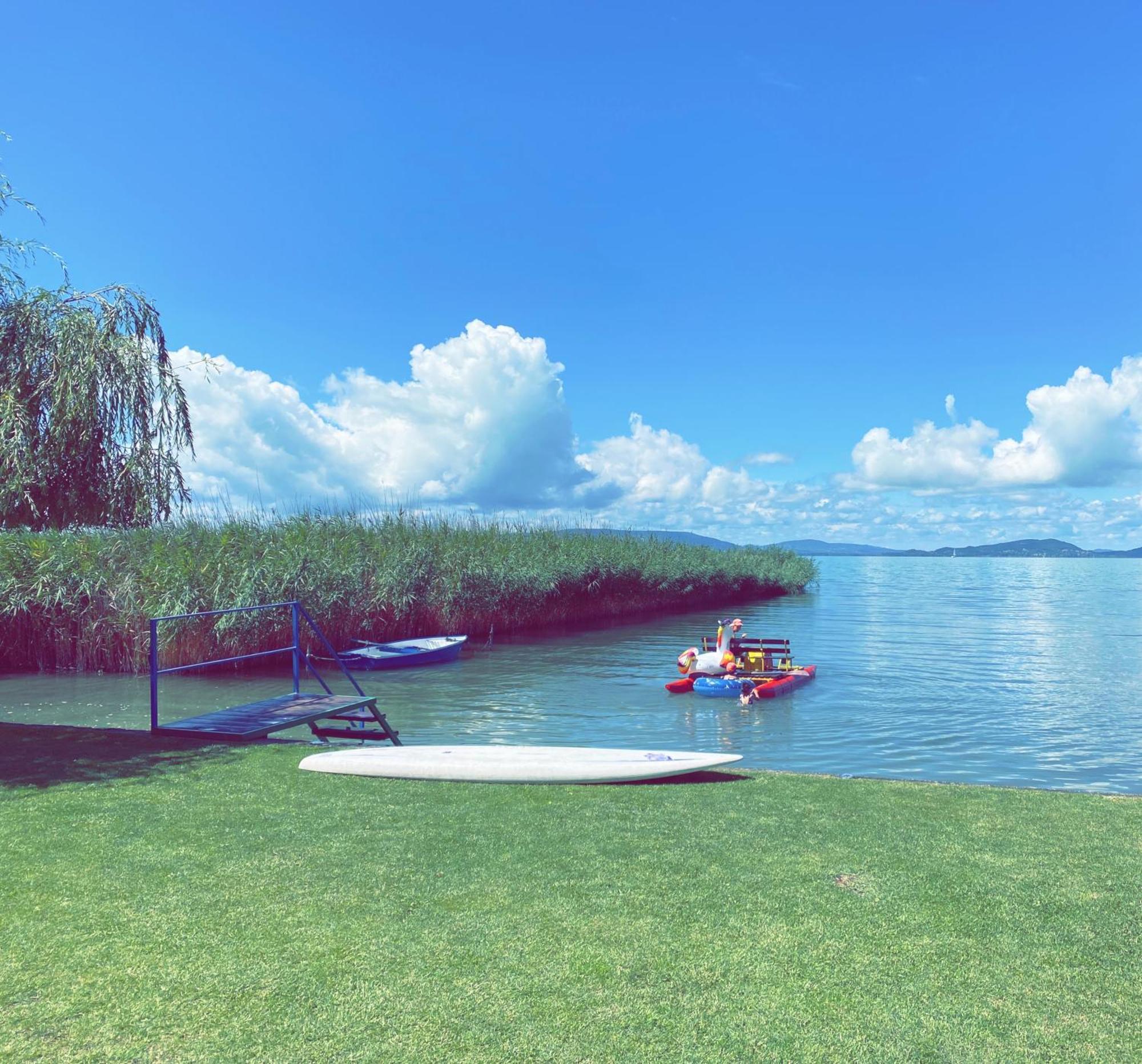 Balaton A Kertben - Balaton In The Garden - Beachfront Houses With Beautiful View, Private Beach Balatonfenyves Buitenkant foto